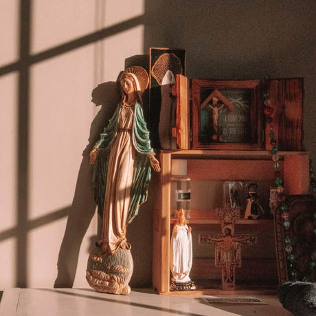 Marian Books - Chiarelli's Religious Goods & Church Supply