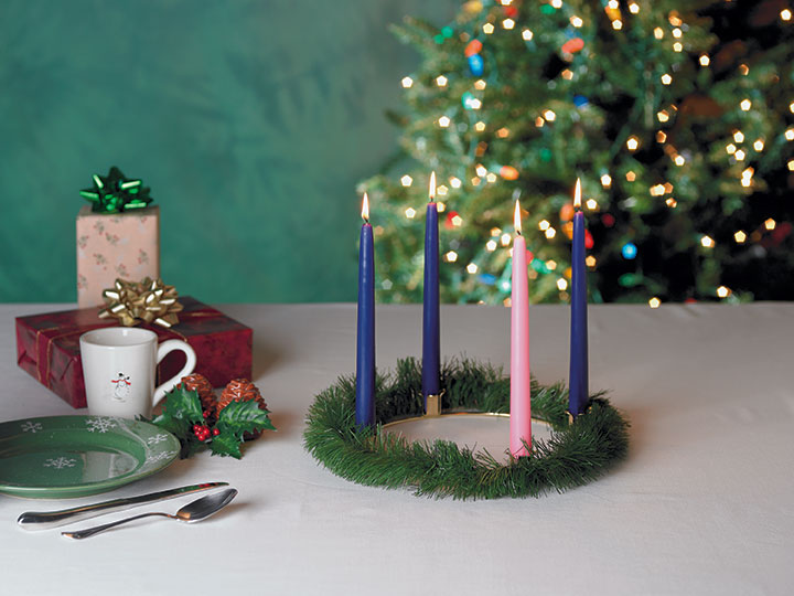 Emkay - Gold-Finish Advent Wreath & Candles