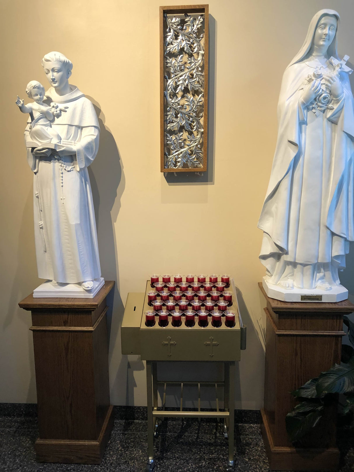 St. Thomas Range | Votive Candle Burning Unit | 33 Piece