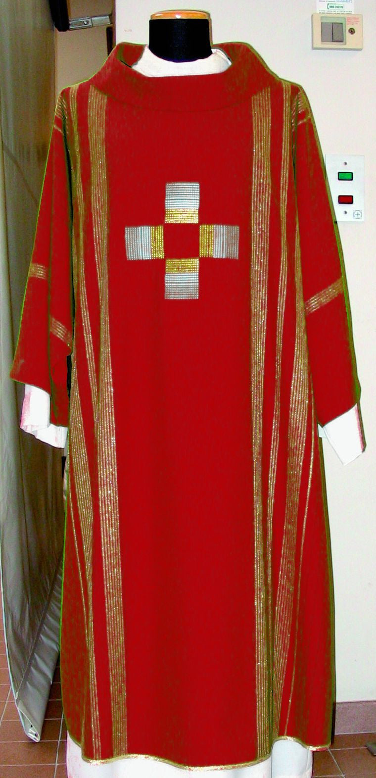 Dalmatic | Soft Wool | SLV860D - Solivari - Chiarelli's Religious Goods & Church Supply